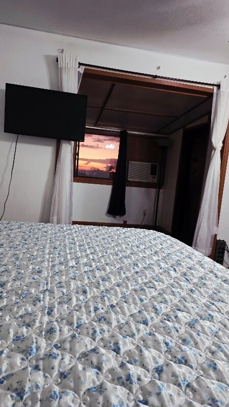 86 Koki Place unit right side first bed, Kihei, HI 96753 - photo 2