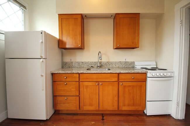 8007-8015-8015 N Denver Ave unit 6, Portland, OR 97217 - photo 7