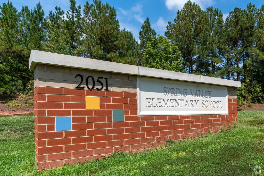 Spring Valley Elementary School, Rankings & Reviews