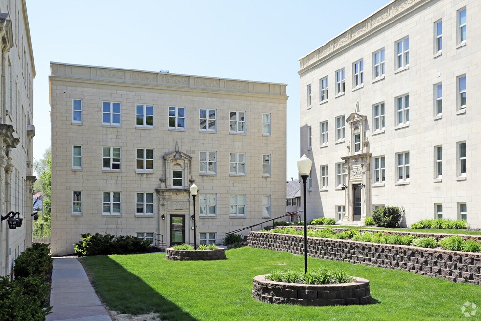 The Austin at Midtown, Omaha, NE 68131 - photo 1