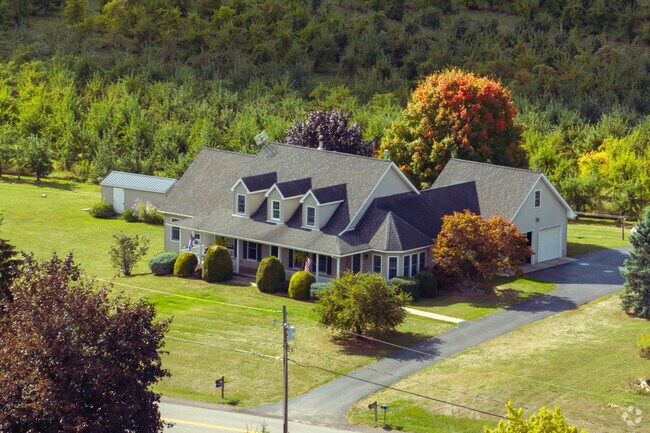 Homes on multi acre lots can be found in Albion Town Orleans.