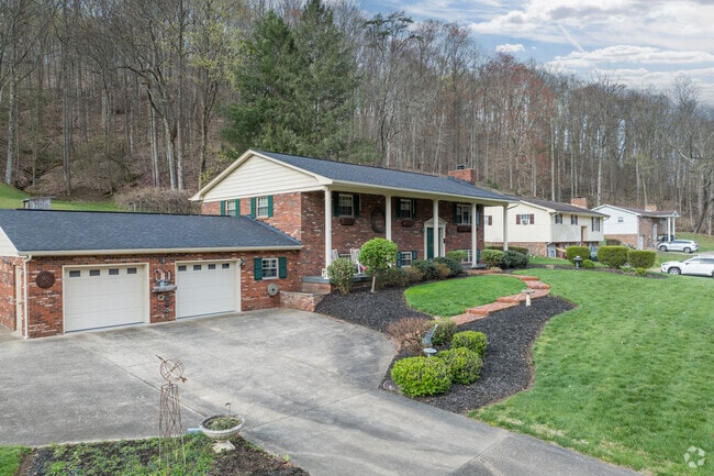 Home styles in Pinch range from ranch style houses to split level homes.