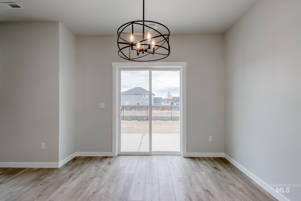 898 N Mirror Creek Way, Meridian, ID 83642 - photo 1