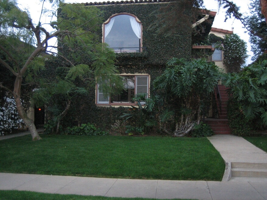 834 12th St, Santa Monica, CA 90403 - photo 1