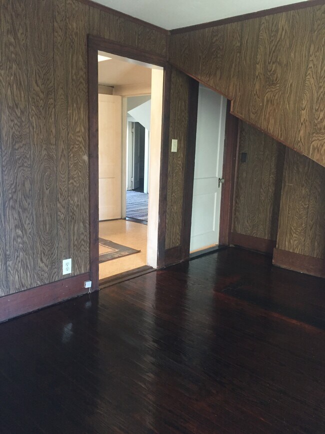 702 N 2nd St unit C, Lufkin, TX 75901 - photo 6