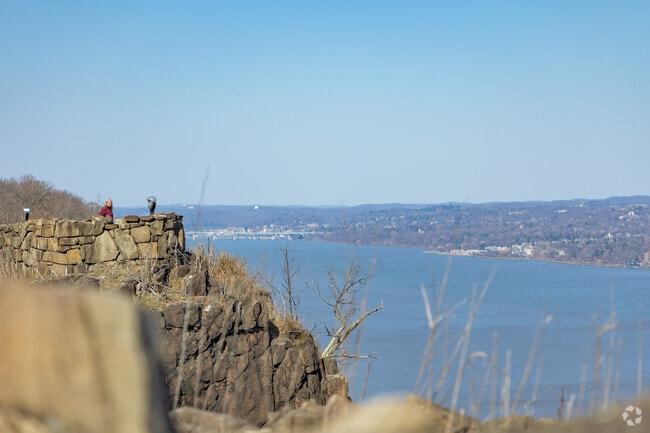 Breathtaking views of the Hudson River can be seen from State Line Lookout in Alpine, NJ.