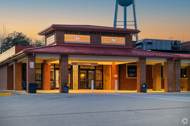 General Smallwood Middle