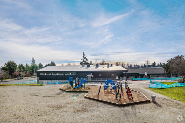 Challenger Elementary is in the Holly neighborhood district of Everett, WA.