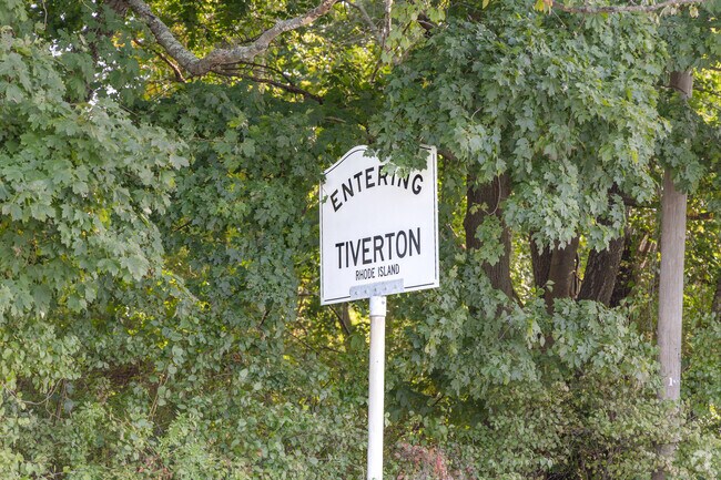 Welcoming you to Tiverton, Eagleville is on the Massachusetts border and has easy access.