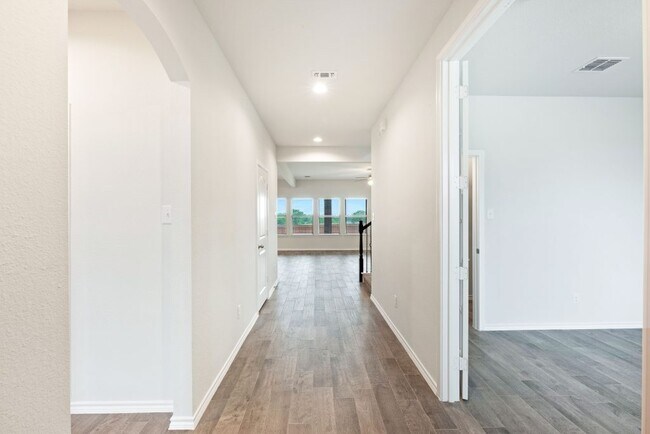 701 Stone Eagle Dr unit 36477786, Azle, TX 76020 - photo 4