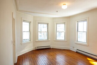 30 Royal St Unit 1, Providence, RI 02906