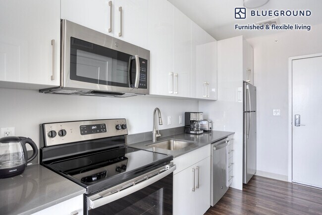 181 Washington St unit FL6-ID1040, Brighton, MA 02135 - photo 7