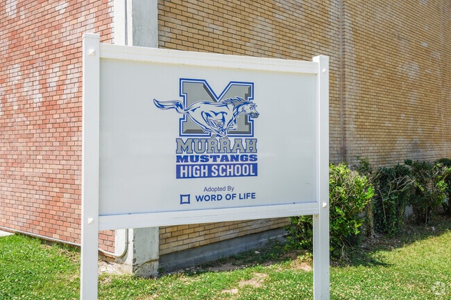 Murrah High School has a C rating on the website Niche.