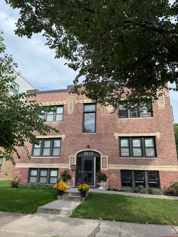 3515 2nd Ave S Unit 204, Minneapolis, MN 55408