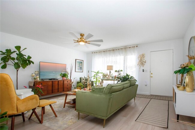 3906 Chinaberry Rd, Bradenton, FL 34208 - photo 6