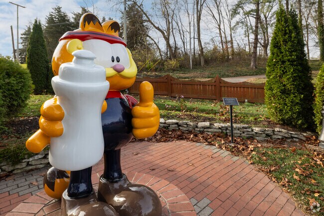 The Garfield Trail passes through Southeast Marion, allowing visitors to discover all the Garfield statue landmarks.