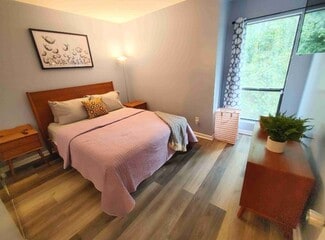 217 Village Ln, Greensboro, NC 27409