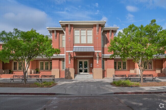 The Daniel Island School serves kids in grades K-8 in on Daniel Island, SC.