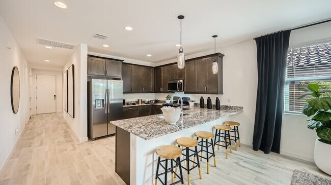 24308 N 167th Ln unit 36033313, Surprise, AZ 85387 - photo 5