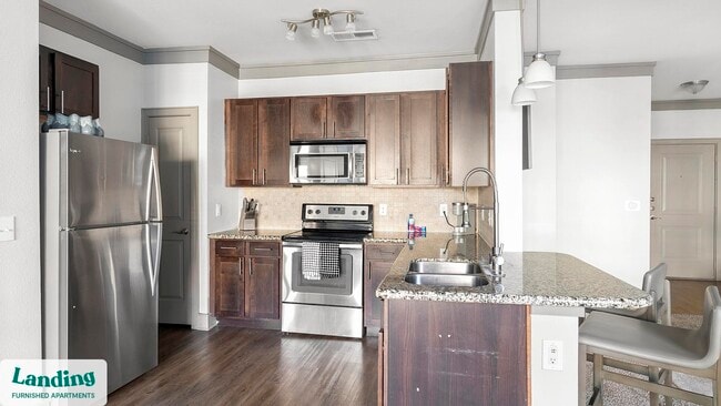 4689 Mustang Pkwy unit 2211, Carrollton, TX 75010 - photo 6