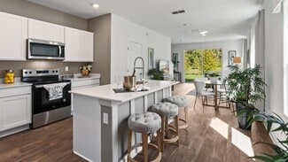 5920 Ortega Lake Dr, Jacksonville, FL 32244