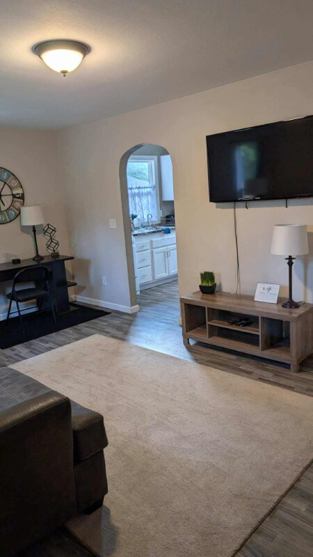 624 Columbus Ave, Westbrook, MN 56183