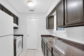 6650 103rd St, Jacksonville, FL 32210