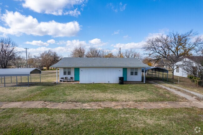 There are several duplexes found throughout the town Carney.