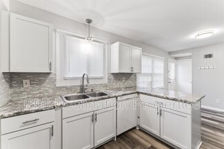 6546 Metcalf Ave, Overland Park, KS 66202