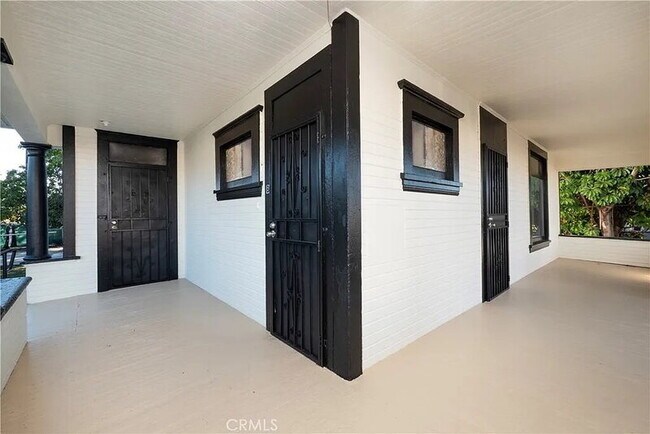 724 W 2nd St unit A, Pomona, CA 91766 - photo 4