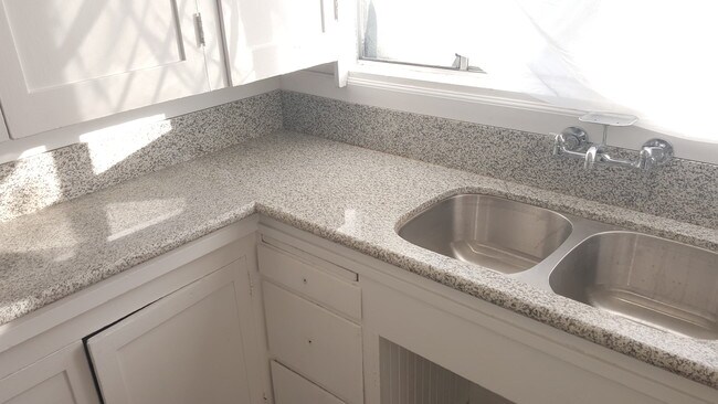 337 E 49th St unit 337, Los Angeles, CA 90011 - photo 5