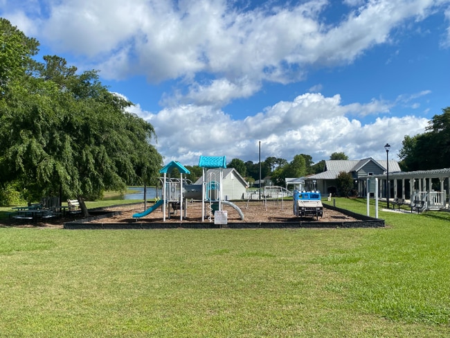 214 Madison Ave, Saint Marys, GA 31558 - photo 4