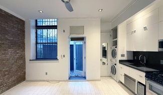 204 E 75th St, New York, NY 10021