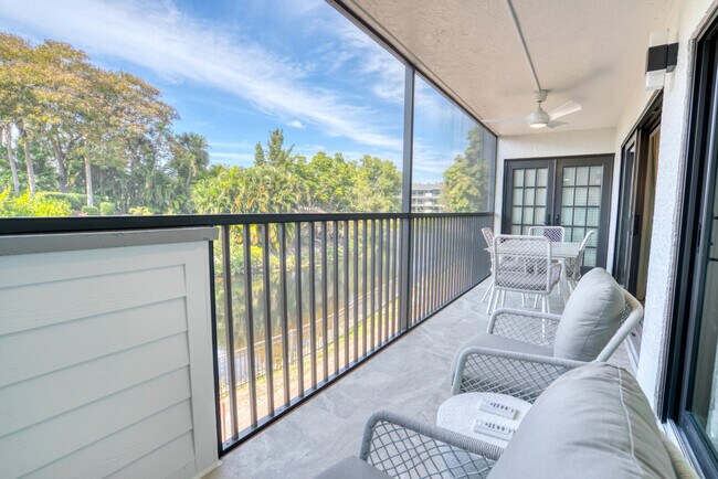 600 Neapolitan Way unit ID1226382P, Naples, FL 34103 - photo 7