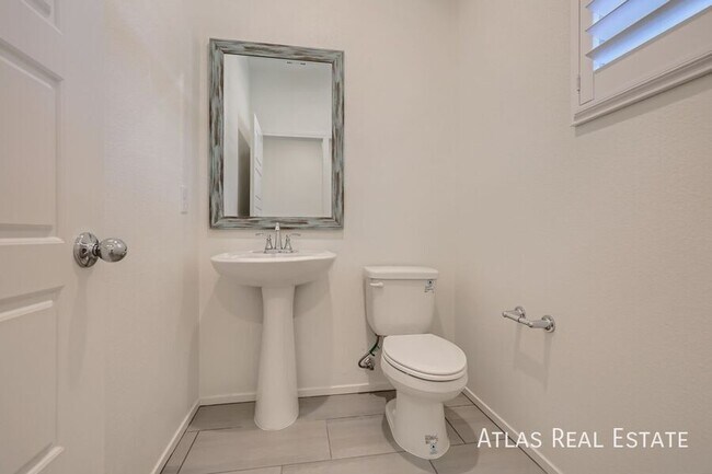 637 Loyalty Ct, Henderson, NV 89011 - photo 5