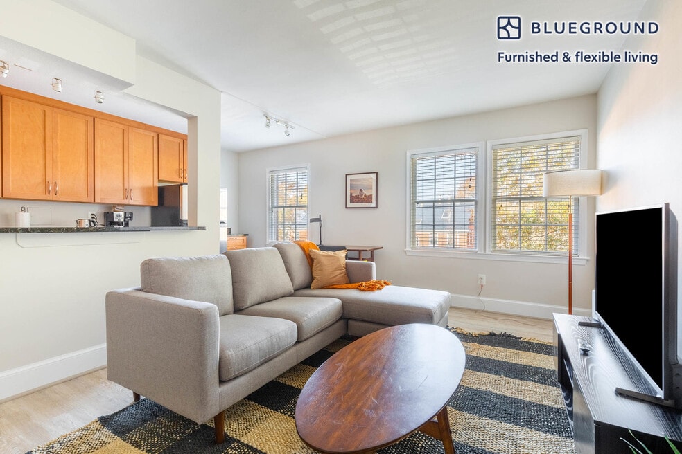 600 Bashford Ln unit FL3-ID762, Alexandria, VA 22314 - photo 1