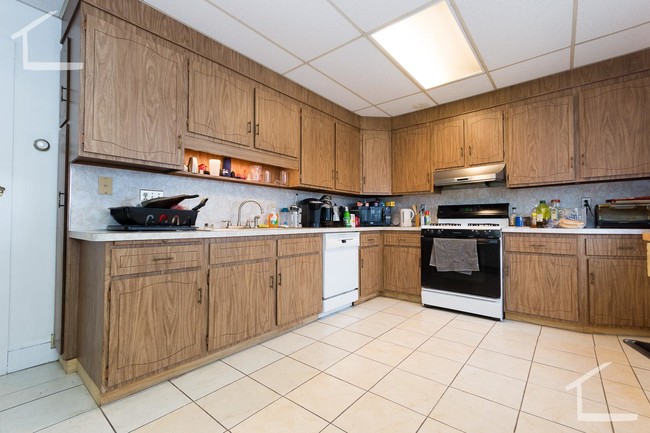 26 Mapleton St unit 1, Brighton, MA 02135 - photo 2