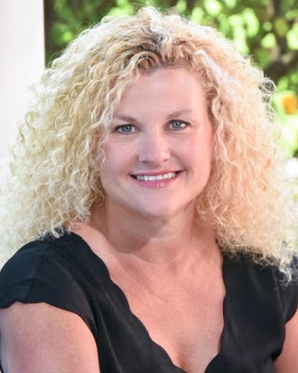 Kari Schrader