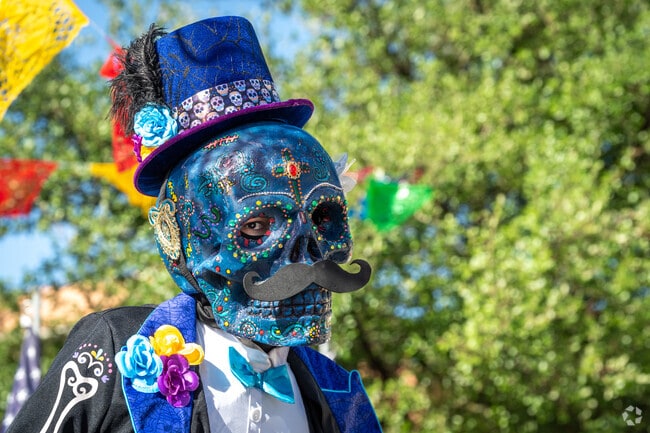 Downtown Las Cruces buzzes with cultural fun near Mesquite Historic District.