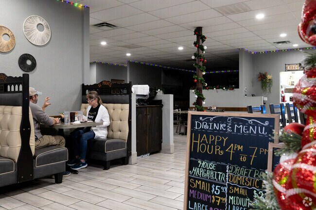 El Puente Mexican Restaurant in Culpepper Landing offers authentic flavors.