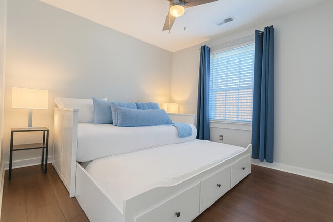 445 Short Hills Dr unit ID1347630P, Charlotte, NC 28217 - photo 7