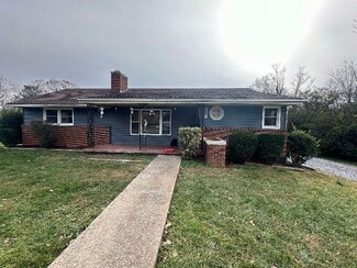 5600 White Oak Dr, Lynchburg, VA 24502