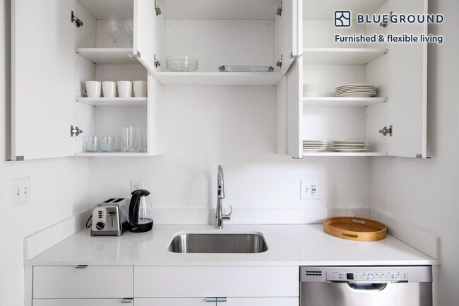 1772 Church St NW unit FL5-ID291, Washington, DC 20036 - photo 7