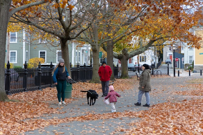 Salem Common offers walkable paths and a welcoming neighborhood atmosphere.