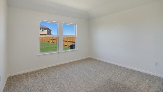 142 Illusion Lake Ln unit 36199709, Buda, TX 78610 - photo 3