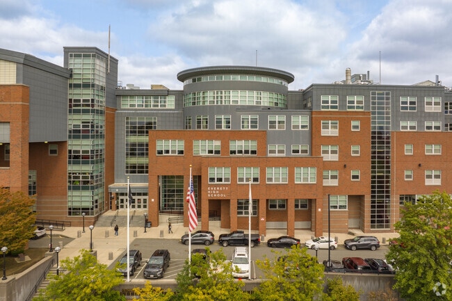Everett High School is located in the Glendale neighborhood of Everett Massachusetts.
