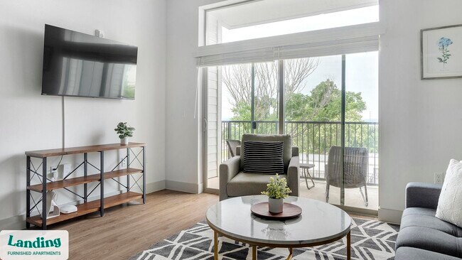 2511 Montopolis Dr unit 205, Austin, TX 78741 - photo 2