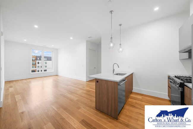 218 Old Colony Ave unit 506, Boston, MA 02127 - photo 3