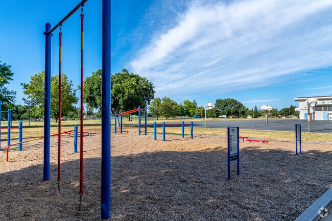 Albert Einstein Middle School Playground_8508288