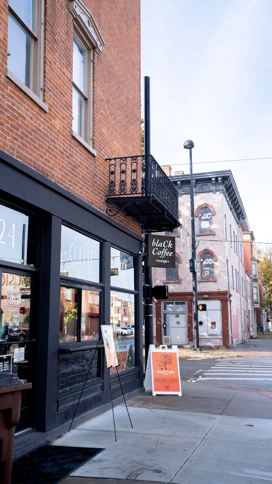 137 W 9th St unit 1, Cincinnati, OH 45202 - photo 1